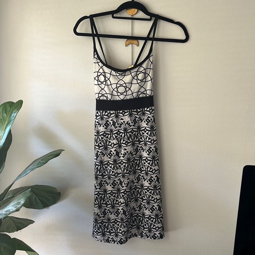 LOLA| A-line Black and White Active Dress with Built in Bra & Cross Back